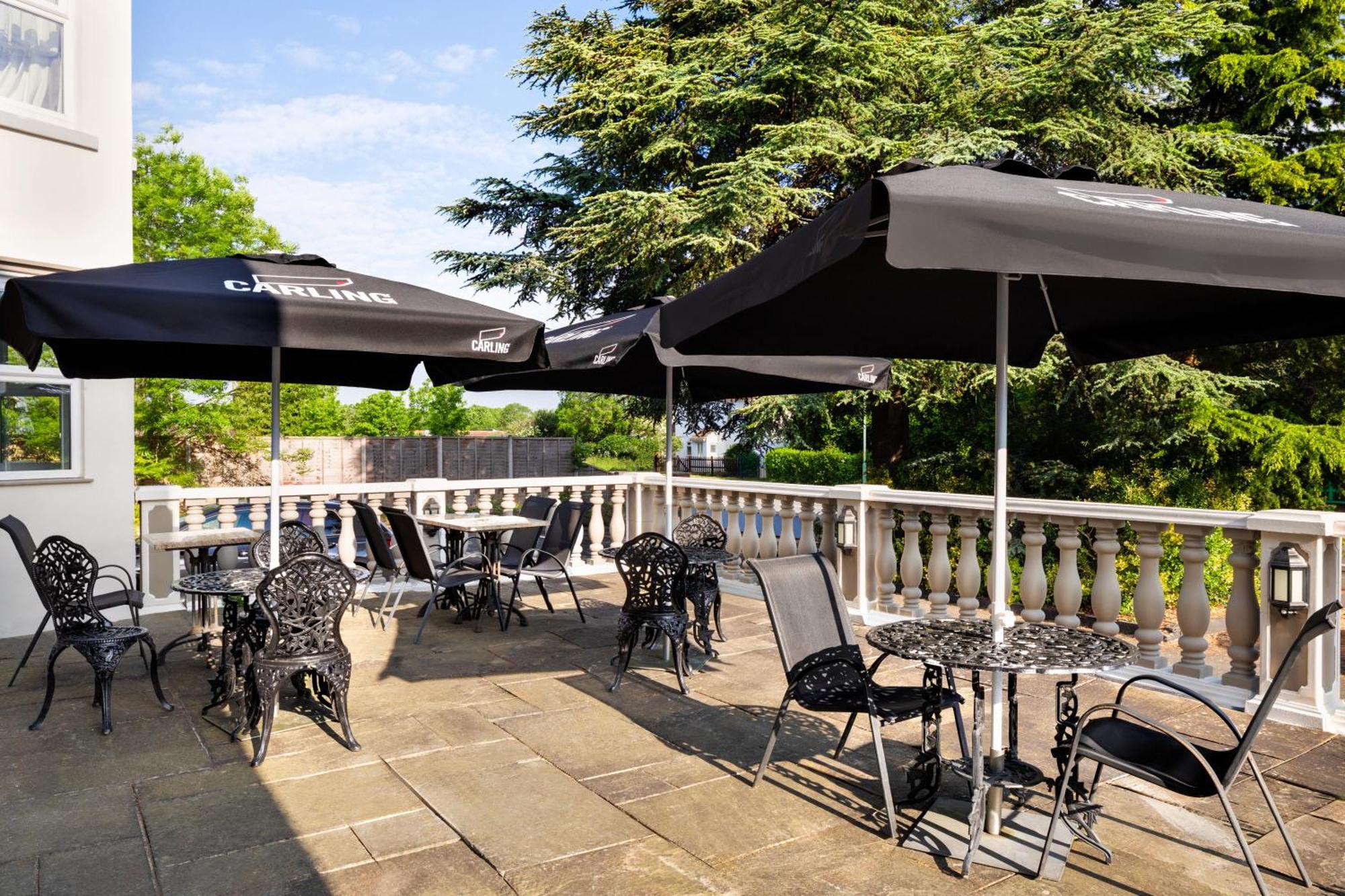 Ramada By Wyndham Cheltenham Golden Valley Exterior foto